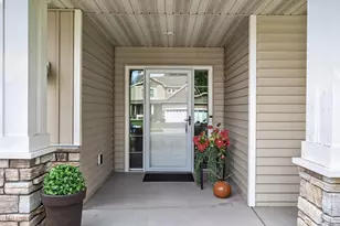 677 Lake Ridge Dr, Woodbury, MN 55129 - Photo 5