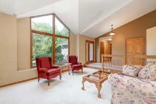 200 Greenwood Dr, Mankato, MN 56001 - Photo 3