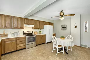 417 S Elm St, Waconia, MN 55387 - Photo 7