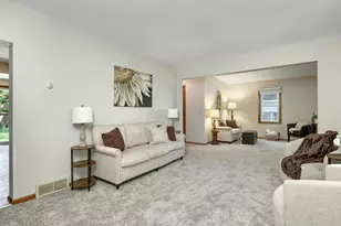 417 S Elm St, Waconia, MN 55387 - Photo 3
