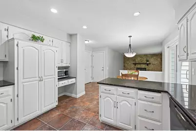 10141 Laurel Drive, Eden Prairie, MN 55347 - Photo 13