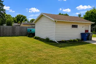 1820 5th St S, Moorhead, MN 56560 - Photo 7