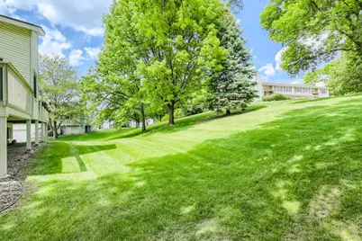 4118 Hemlock Lane N, Plymouth, MN 55441 - Photo 5