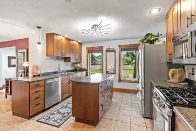 1106 5th Avenue S, South Saint Paul, MN 55075 - Photo 9