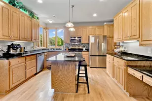370 Liberty Heights Dr, Chaska, MN 55318 - Photo 9