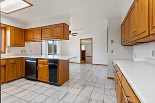 1433 Morris Ave, Hinckley, MN 55037 - Photo 7