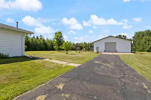 1433 Morris Ave, Hinckley, MN 55037 - Photo 43