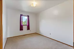 1433 Morris Ave, Hinckley, MN 55037 - Photo 17