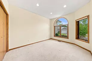 833 Southcross Dr E, Burnsville, MN 55306 - Photo 15