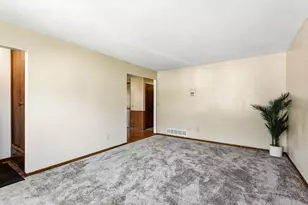 678 Case Ave, Saint Paul, MN 55106 - Photo 7