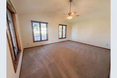 441 S Elm Street, Waconia, MN 55387 - Photo 3