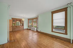 987 Earl St, Saint Paul, MN 55106 - Photo 7