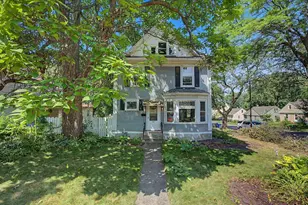 987 Earl St, Saint Paul, MN 55106 - Photo 1