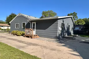 1205 16th St SW, Willmar, MN 56201 - Photo 3