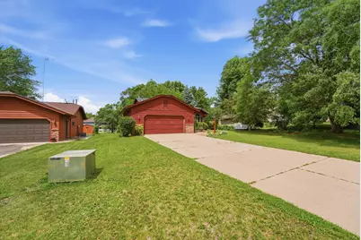 2021 17th Street S, Saint Cloud, MN 56301 - Photo 3