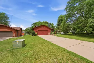 2021 17th St S, Saint Cloud, MN 56301 - Photo 3