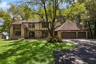 5720 Oakview Ln N, Plymouth, MN 55442 - Photo 3