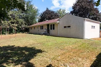 1689 Edgemont Street, Maplewood, MN 55117 - Photo 23