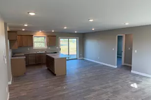 617 Lake Ave NE, Bemidji, MN 56601 - Photo 5