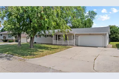 807 Hackberry Drive, Marshall, MN 56258 - Photo 1
