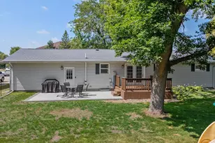 807 Hackberry Dr, Marshall, MN 56258 - Photo 5