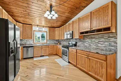 813 3rd Avenue SE, Stewartville, MN 55976 - Photo 3
