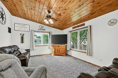 813 3rd Avenue SE, Stewartville, MN 55976 - Photo 11