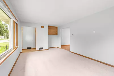 304 18th Street NW, Austin, MN 55912 - Photo 17
