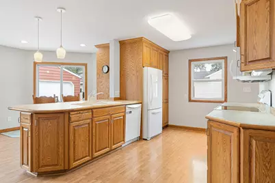 304 18th Street NW, Austin, MN 55912 - Photo 11