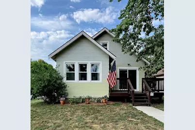 914 13th Street, Windom, MN 56101 - Photo 1
