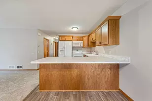 417 Whispering River Ln, Farmington, MN 55024 - Photo 7