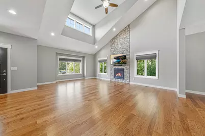 317 Oak Marsh Drive, Mankato, MN 56001 - Photo 5