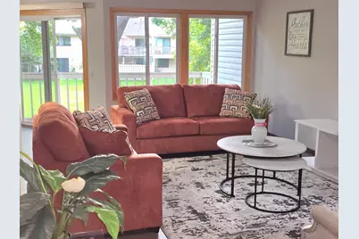 7211 Perry Court E #0, Brooklyn Center, MN 55429 - Photo 5