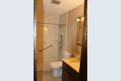 205 Barry Avenue S #103, Wayzata, MN 55391 - Photo 7