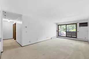 205 Barry Ave S, Wayzata, MN 55391 - Photo 11