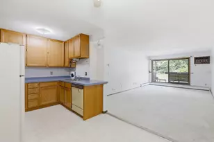205 Barry Ave S, Wayzata, MN 55391 - Photo 7