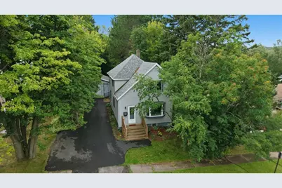 128 W Quince Street, Duluth, MN 55811 - Photo 1