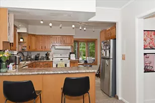 128 W Quince St, Duluth, MN 55811 - Photo 9