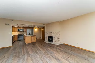 2100 Valkyrie Drive NW #301, Rochester, MN 55901 - Photo 7