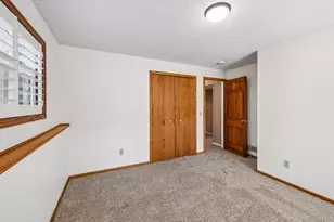 8113 Dakota Ln, Chanhassen, MN 55317 - Photo 27