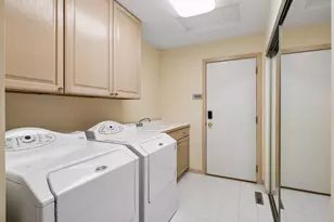 7063 Oak Pointe Curv, Bloomington, MN 55438 - Photo 21