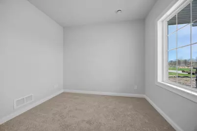 216 10th Avenue NE, Hutchinson, MN 55350 - Photo 9