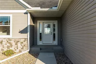 246 10th Ave NE, Hutchinson, MN 55350 - Photo 5