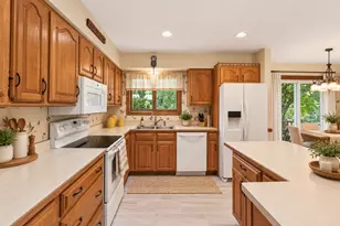 1094 Lowell Dr, Apple Valley, MN 55124 - Photo 13