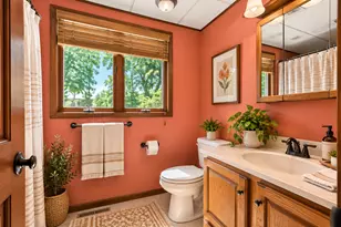 1094 Lowell Dr, Apple Valley, MN 55124 - Photo 5