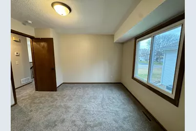 7572 Louisiana Avenue N, Brooklyn Park, MN 55428 - Photo 7