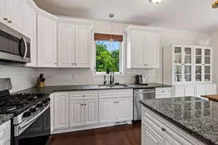 4663 Suffolk Rd, Mound, MN 55364 - Photo 7