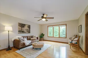 1060 Dennis St S, Maplewood, MN 55119 - Photo 17