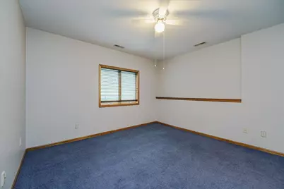 1060 Dennis Street S, Maplewood, MN 55119 - Photo 51