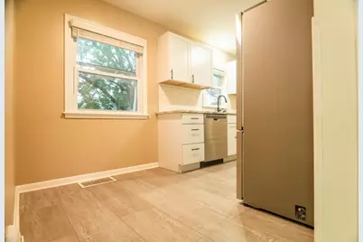 6133 Thomas Avenue S, Minneapolis, MN 55410 - Photo 9